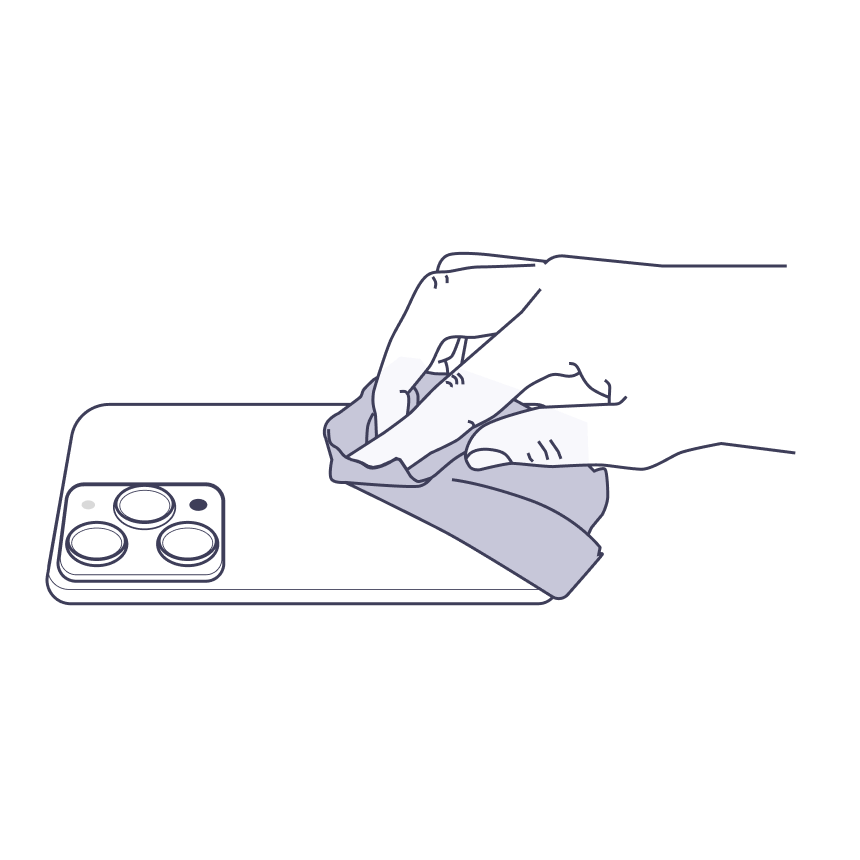 Протрите телефон сухой салфеткой